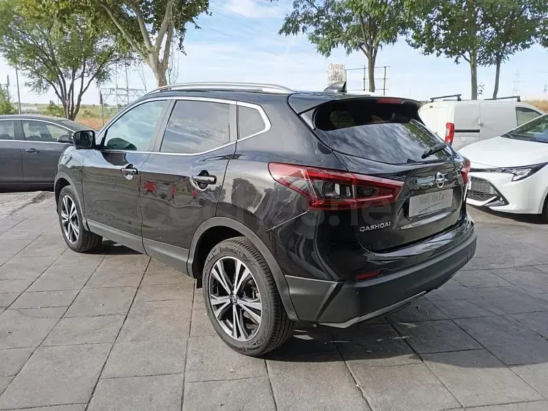 Usado Nissan Qashqai N-Connecta 115 CV (84 kW) 2020 Negro SUV