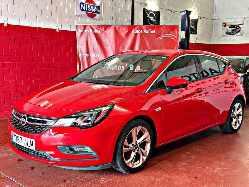 Usado Opel Astra Elegance 136 CV (100 kW) 2016 Rojo Berlina