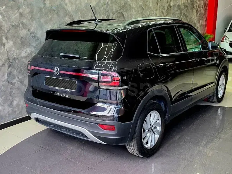 Usado VW T-Cross Advance 95 CV (69 kW) 2021 Negro SUV
