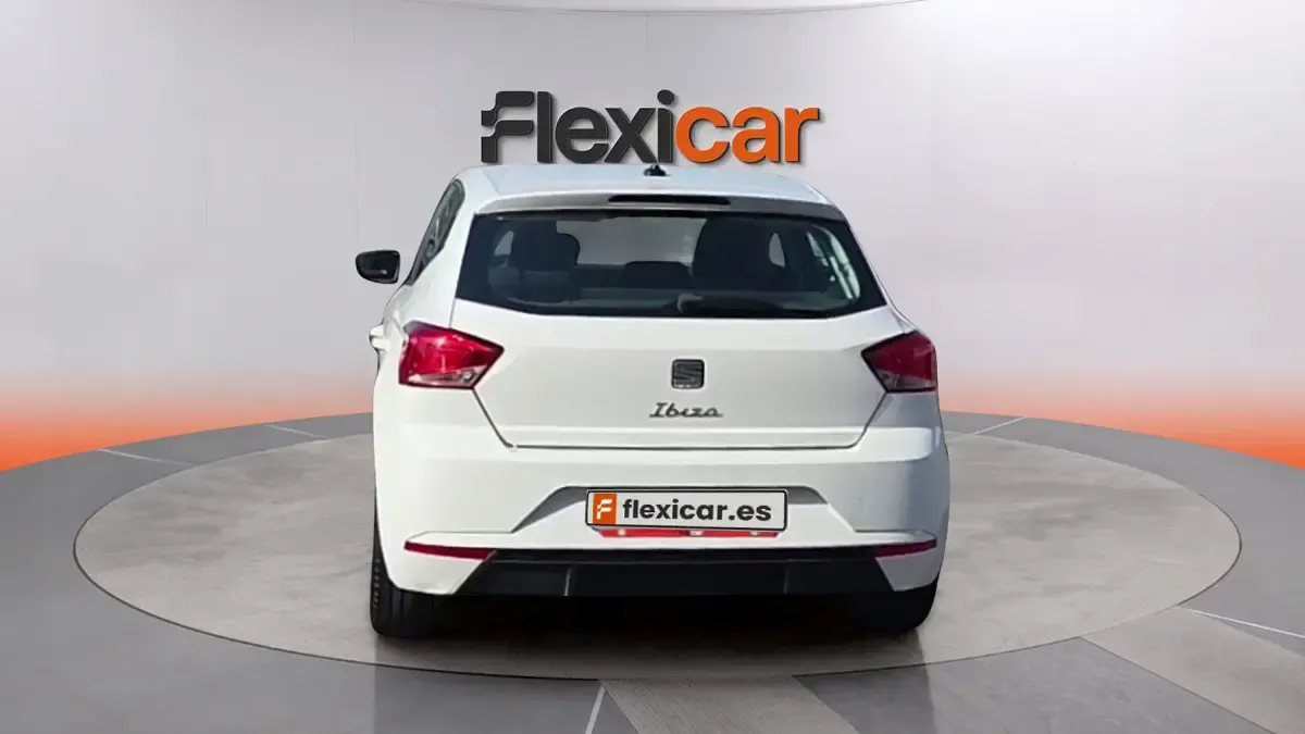 Usado Seat Ibiza Reference 80 CV (58 kW) 2023 Blanco Utilitario