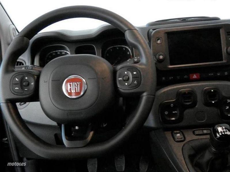 Usado Fiat Panda Cross Cross 70 CV (51 kW) 2024 Negro Utilitario