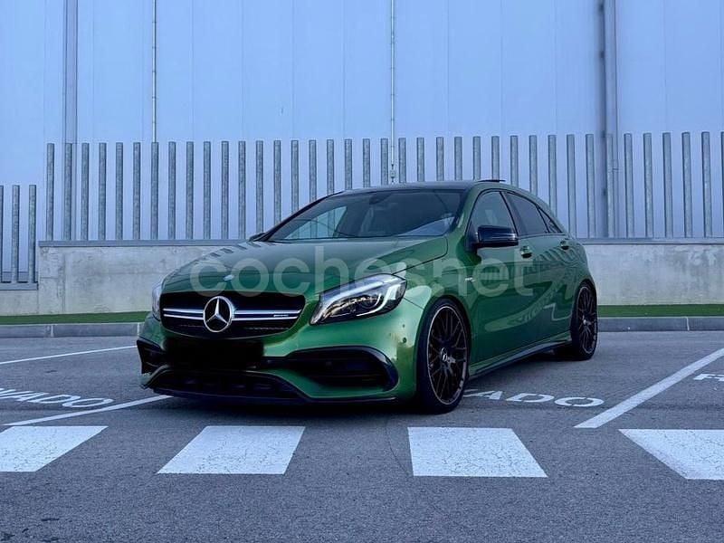 Verde Usado 2016 Mercedes A45 AMG Berlina | 29.999 € (Un poco caro) - Imagen 1/4