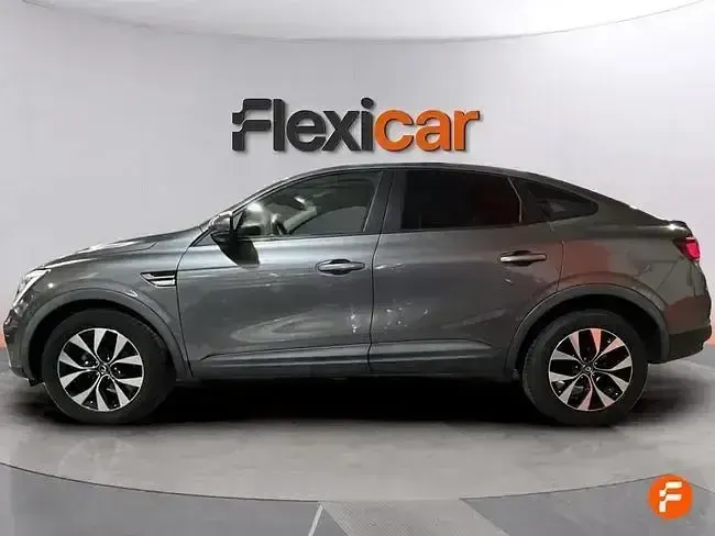 Usado Renault Arkana 145 CV (106 kW) 2022 Gris SUV