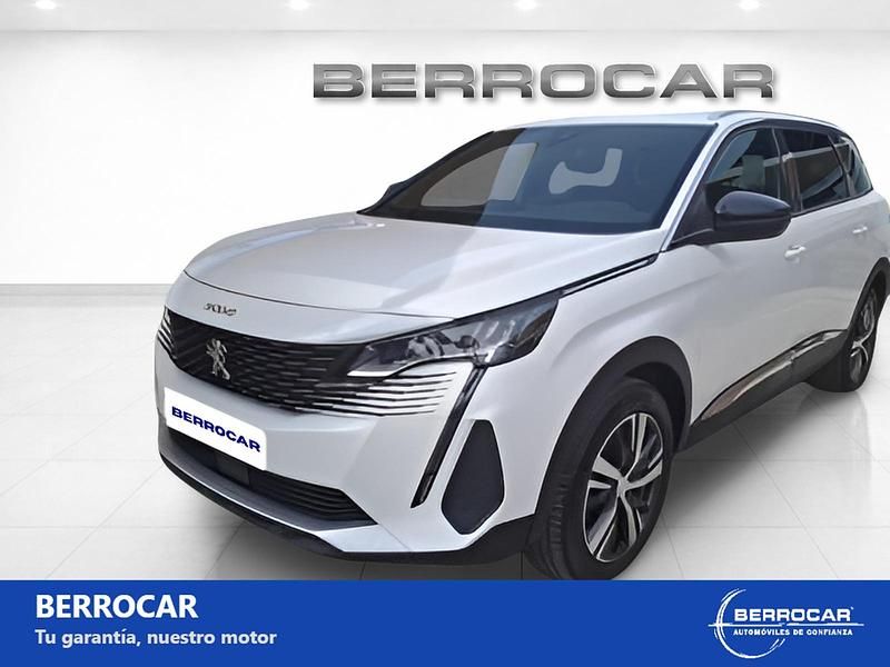 Usado Peugeot 5008 Allure 131 CV (96 kW) 2024 Blanco SUV