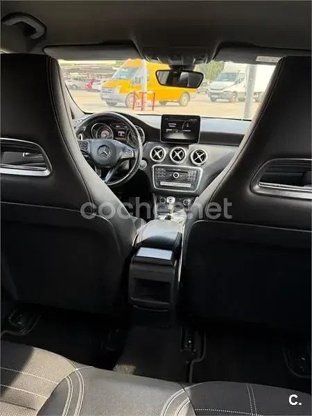 Usado Mercedes A200 136 CV (100 kW) 2017 Blanco Berlina