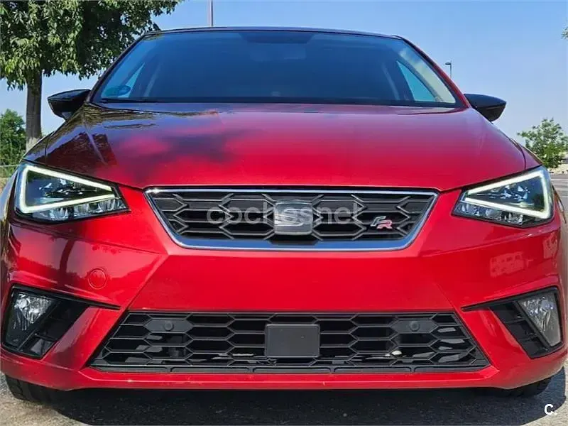 Usado Seat Ibiza FR 90 CV (66 kW) 2018 Rojo Utilitario