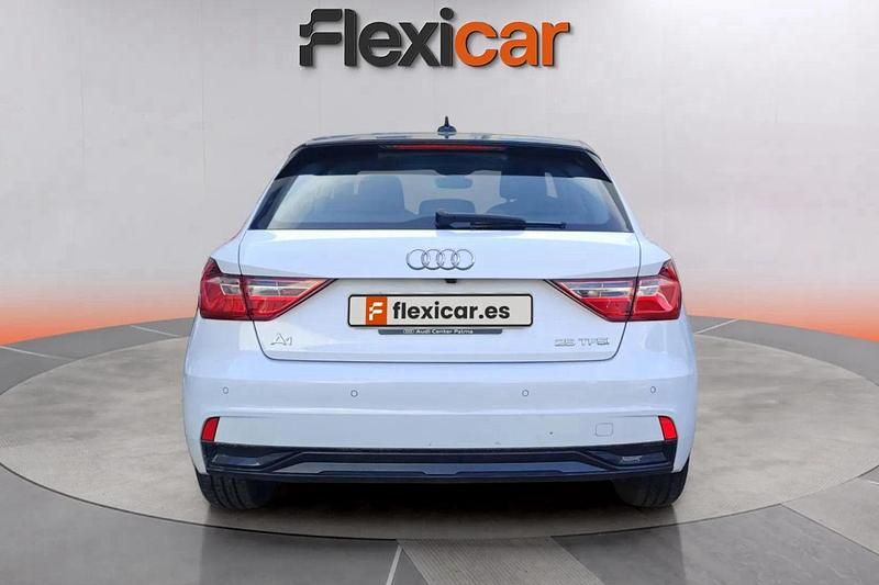 Usado Audi A1 Premium 95 CV (69 kW) 2023 Blanco Berlina