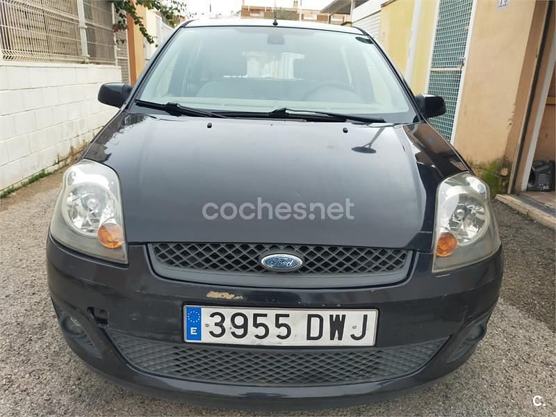 Negro Usado 2006 Ford Fiesta Trend Berlina | 3200 € (Precio justo) - Imagen 1/4