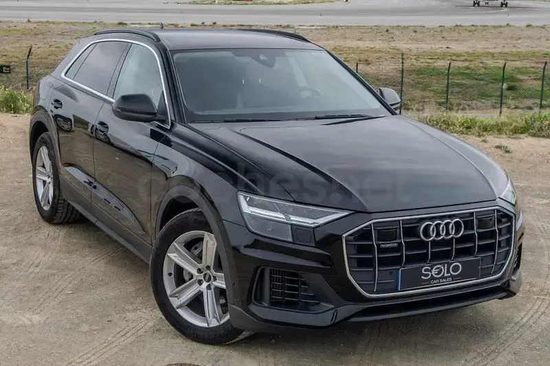 Usado Audi Q8 Ambiente 340 CV (250 kW) 2022 Negro SUV
