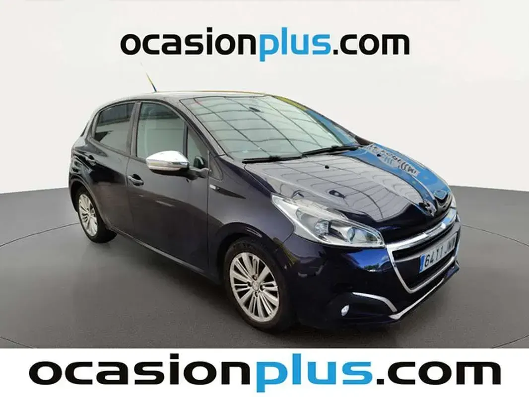Usado Peugeot 208 Style 75 CV (55 kW) 2016 Burdeos Utilitario