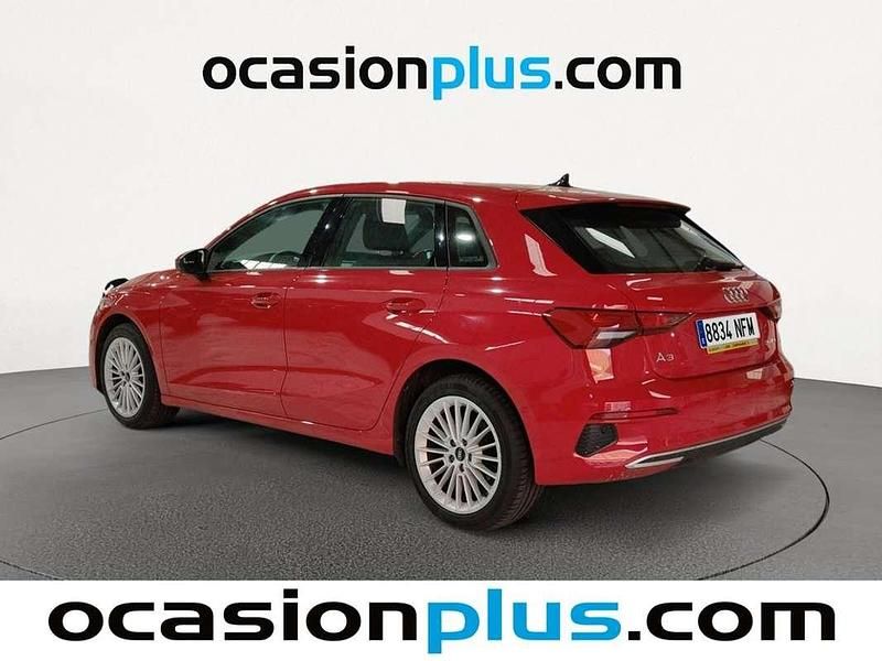 Usado Audi A3 Sportback Advanced 110 CV (80 kW) 2022 Rojo Utilitario