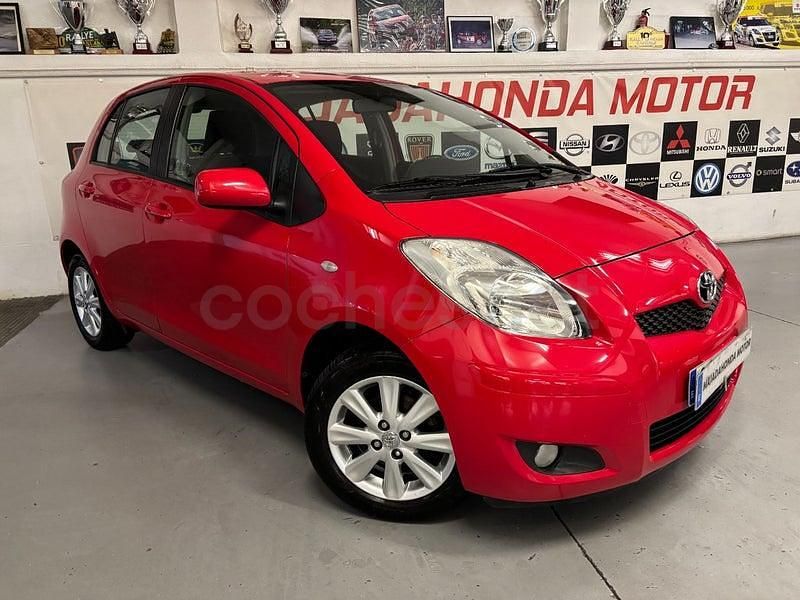 Usado Toyota Yaris Active 69 CV (50 kW) 2009 Rojo Utilitario