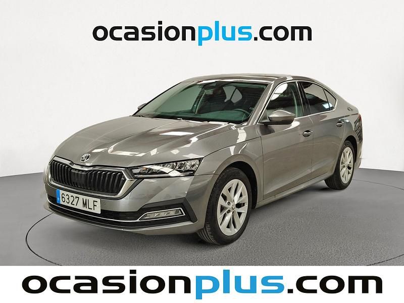 Gris Usado 2023 Skoda Octavia Selection Berlina | 23.991 € (Precio justo) - Imagen 1/4