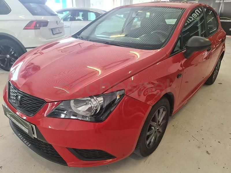 Usado Seat Ibiza I-Tech 70 CV (51 kW) 2015 Rojo Berlina