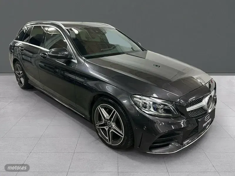 Usado Mercedes C220 194 CV (142 kW) 2021 Negro Familiar