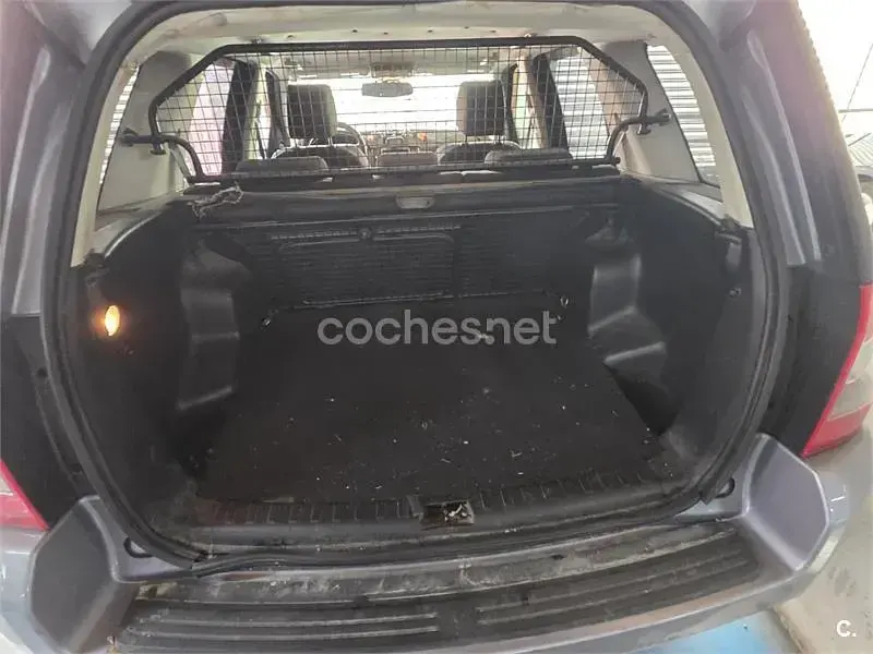 Usado Land Rover Freelander 2 S 160 CV (117 kW) 2009 Gris / plata SUV