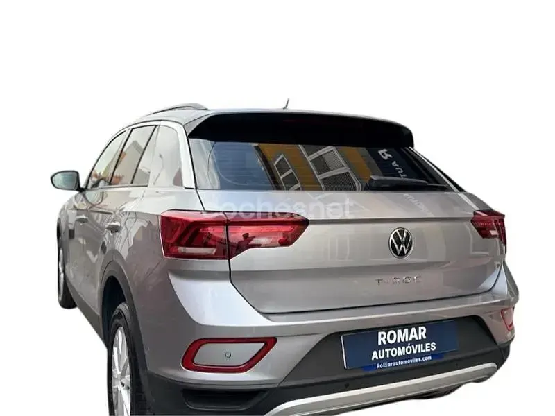 Usado VW T-Roc Life 110 CV (80 kW) 2023 Gris / plata SUV