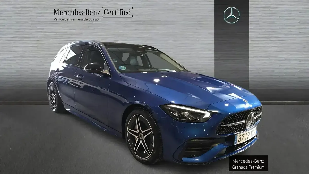Usado Mercedes C220 200 CV (147 kW) 2025 Azul espectral Familiar
