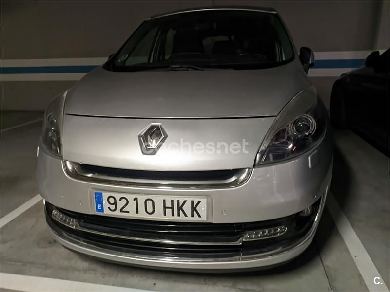 Usado Renault Grand Scénic Privilege 150 CV (110 kW) 2012 Gris / plata Monovolumen