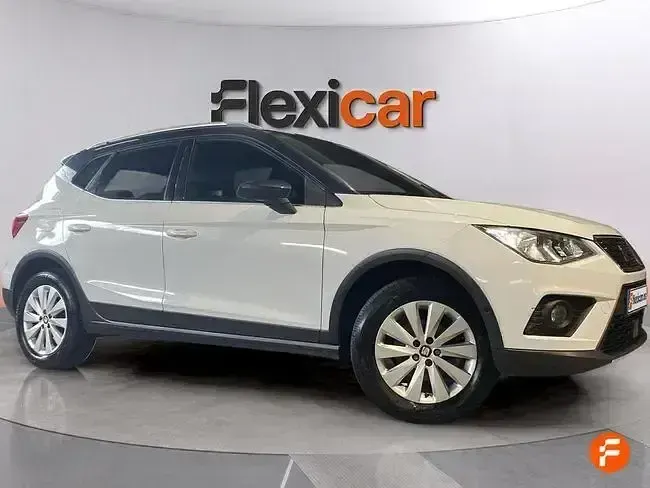 Usado Seat Arona Ecomotive 95 CV (69 kW) 2020 Blanco SUV