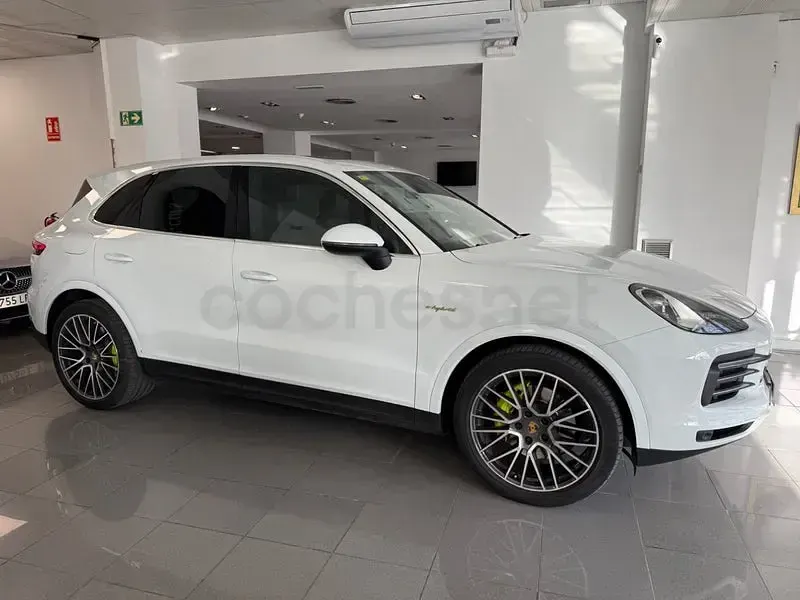 Usado Porsche Cayenne E-Hybrid 462 CV (339 kW) 2020 Blanco SUV