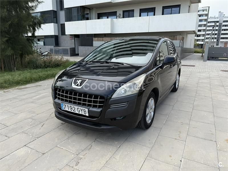 Negro Usado 2010 Peugeot 3008 Access Berlina | 3990 € (Super precio) - Imagen 1/4
