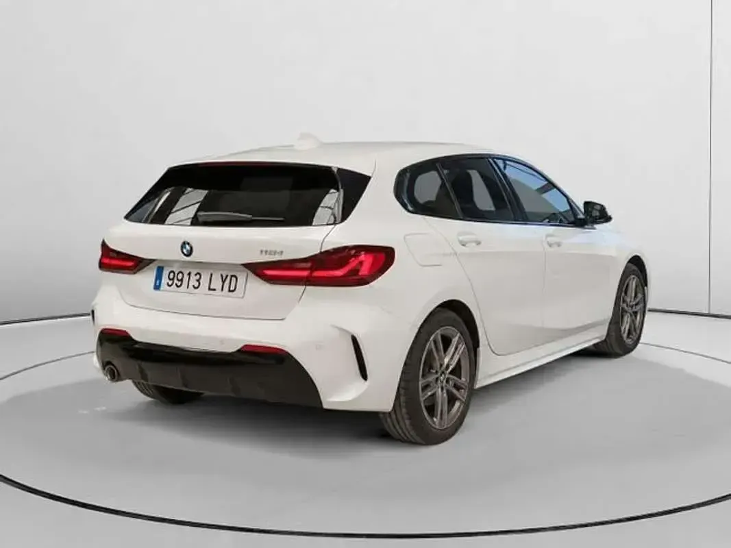 Usado BMW 118 136 CV (100 kW) 2022 Blanco Utilitario