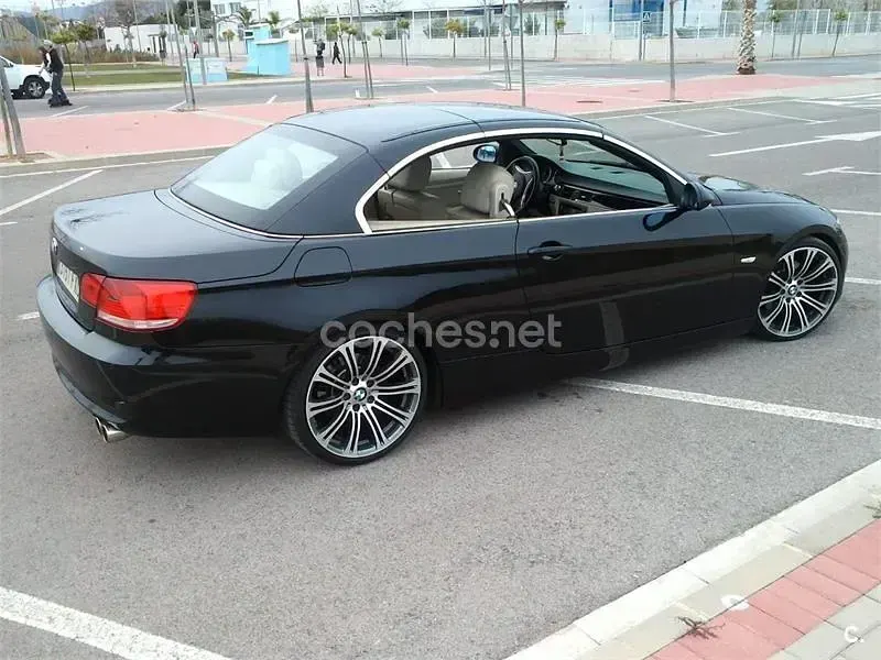 Usado BMW 320 Cabriolet 170 CV (125 kW) 2007 Negro Descapotable