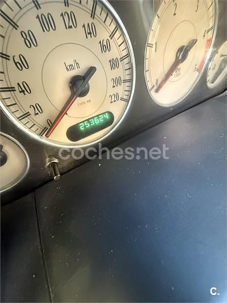 Negro Usado 2004 Chrysler Voyager Monovolumen | 2799 € (Precio justo) - Imagen 1/4
