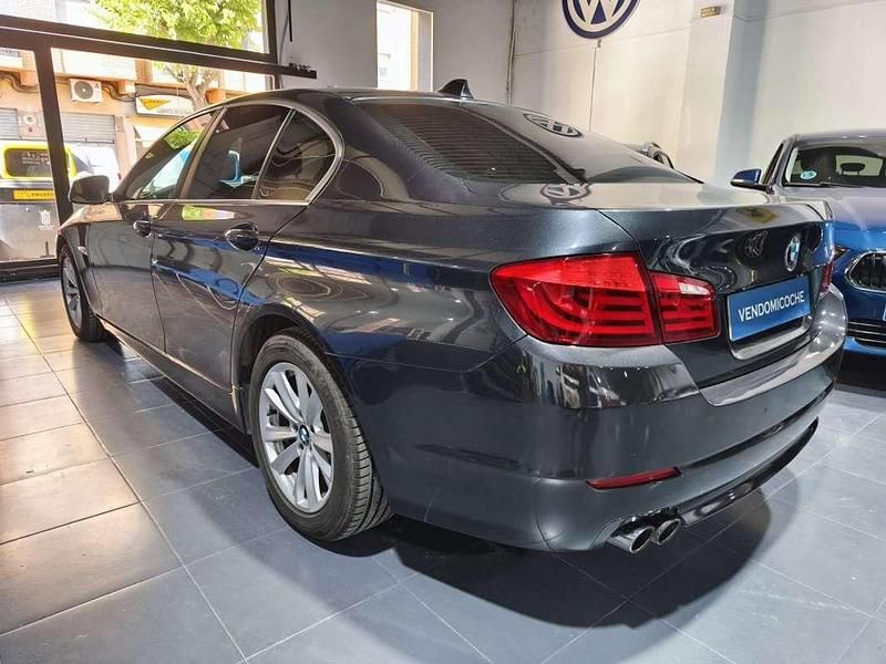 Usado BMW 520 Comfort Edition 184 CV (135 kW) 2012 Gris Berlina