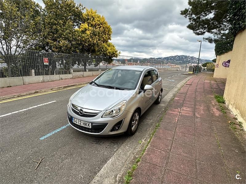 Usado Opel Corsa 85 CV (62 kW) 2012 Gris / plata Utilitario