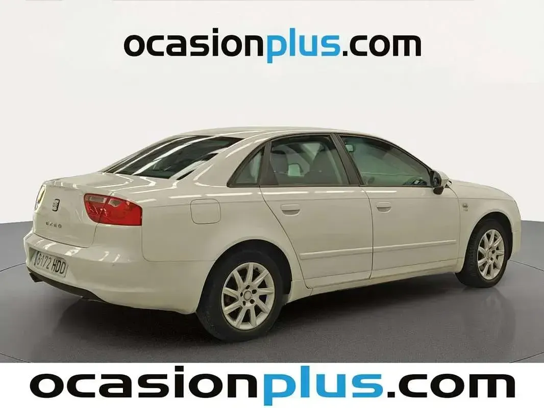 Usado Seat Exeo Reference 120 CV (88 kW) 2011 Blanco Berlina