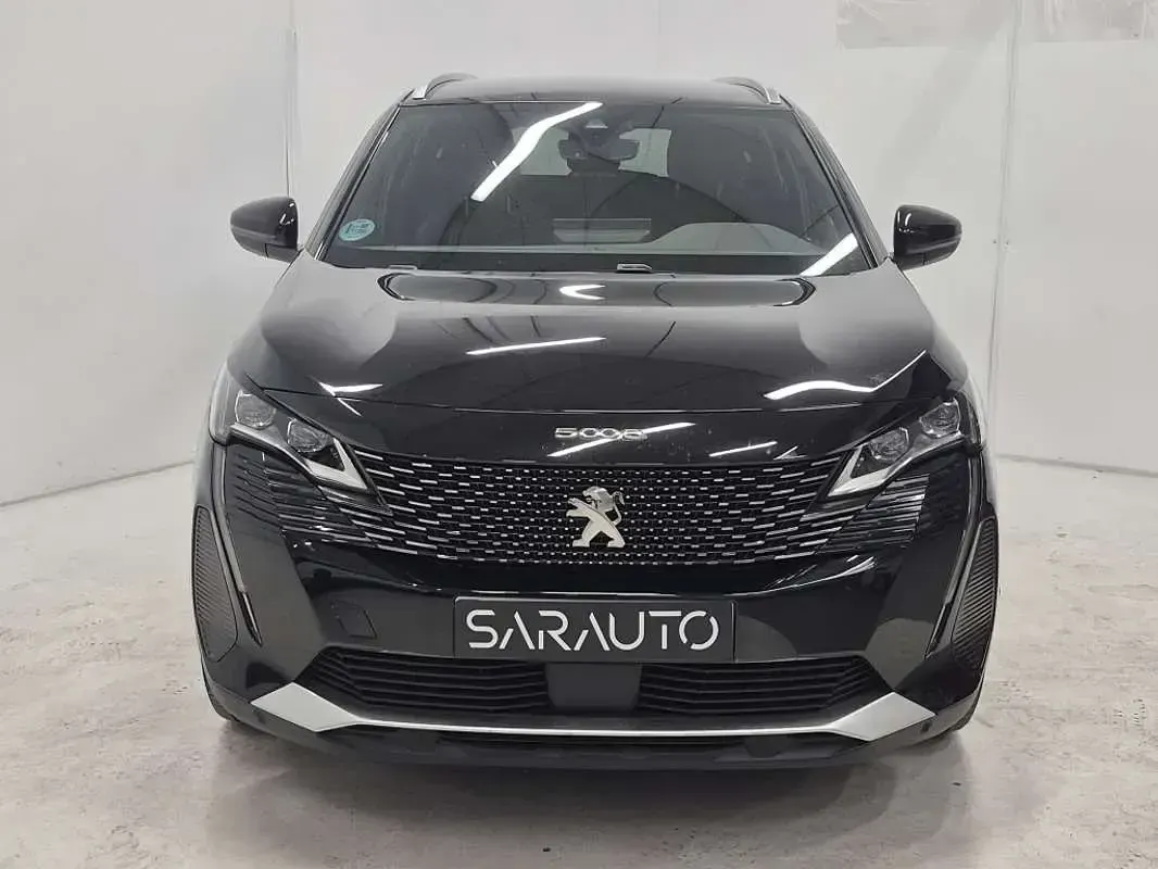 Usado Peugeot 5008 GT 131 CV (96 kW) 2023 Negro SUV