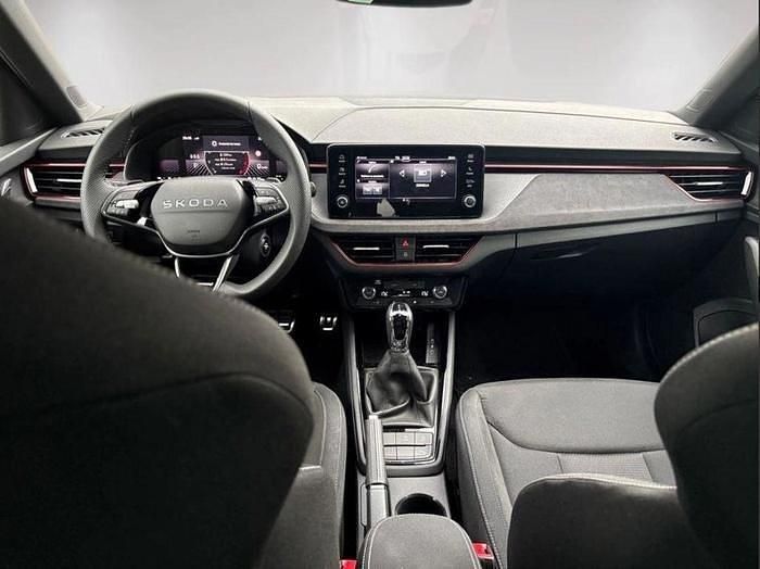 Usado Skoda Kamiq 115 CV (84 kW) 2024 Negro SUV