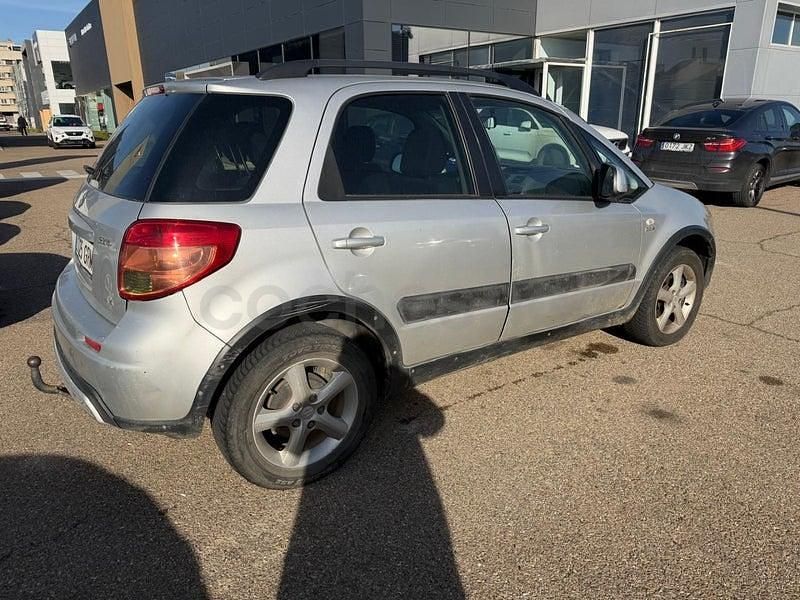 Usado Suzuki SX4 GLX 120 CV (88 kW) 2010 Gris / plata SUV
