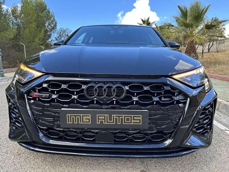 Usado Audi RS3 Sportback Sport 400 CV (294 kW) 2024 Negro Utilitario