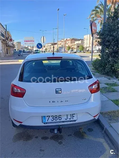 Usado Seat Ibiza CONNECT 105 CV (77 kW) 2015 Blanco Berlina