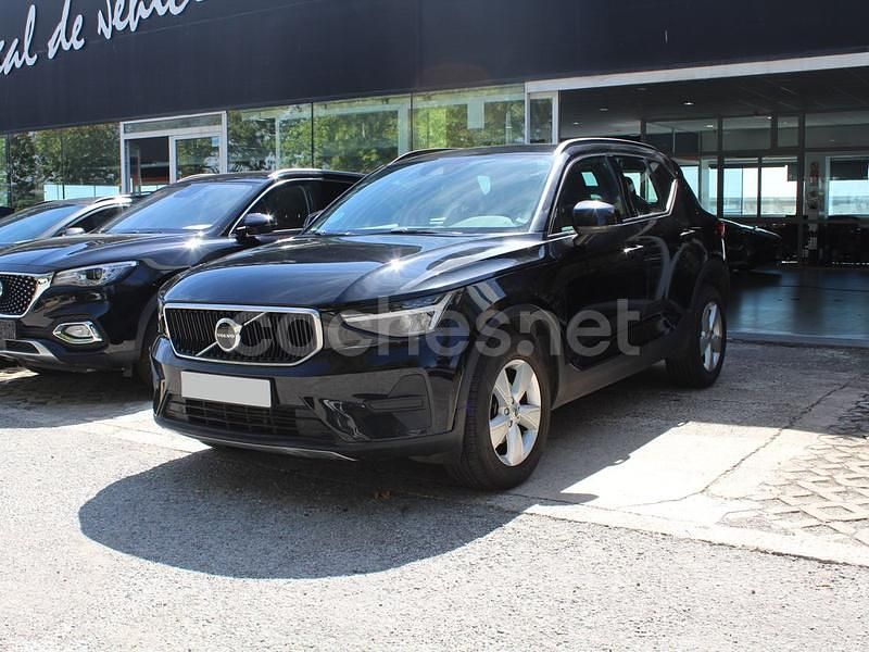 Negro Usado 2023 Volvo XC40 Core SUV | 24.850 € (Precio justo) - Imagen 1/4