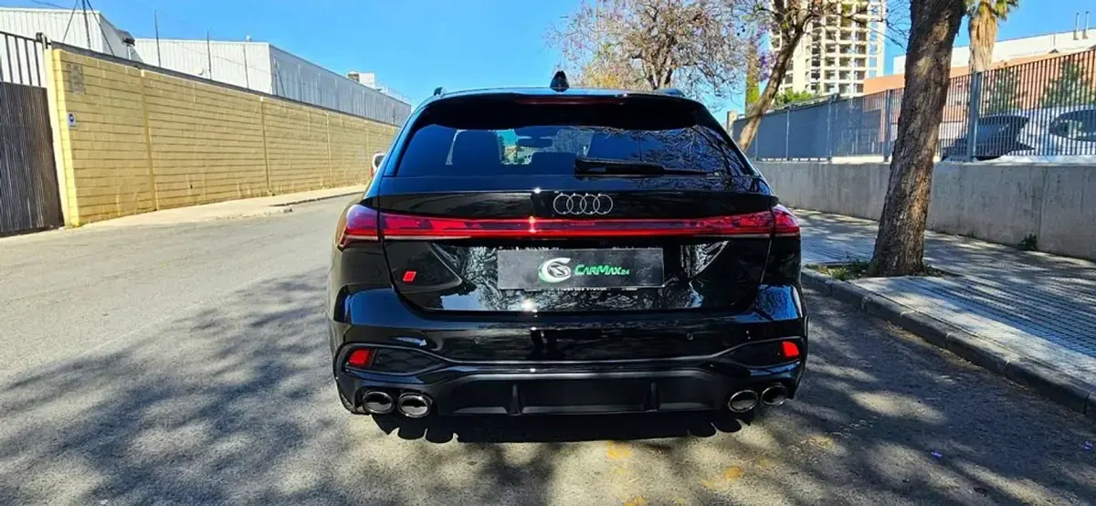 Usado Audi S5 Ambiente 366 CV (269 kW) 2025 Negro Familiar