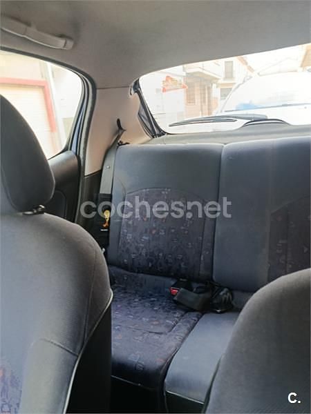 Usado Peugeot 206 75 CV (55 kW) 1999 Azul Berlina