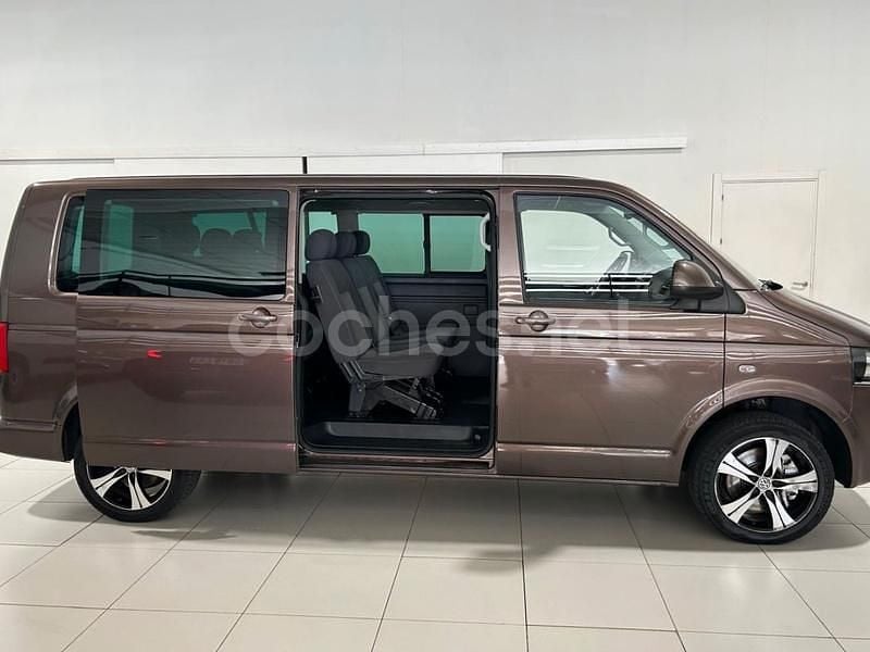 Marrón Usado 2010 VW Caravelle Trendline Monovolumen | 19.900 € (Super precio) - Imagen 1/4