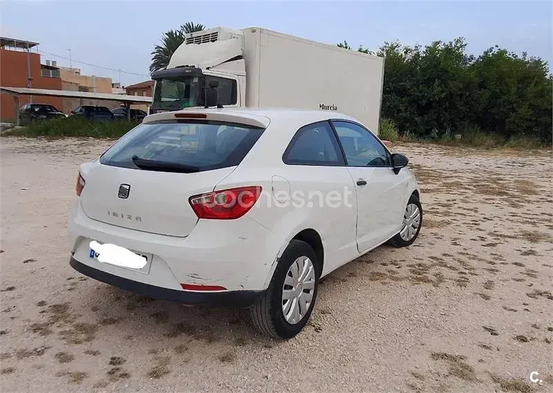 Usado Seat Ibiza SC 90 CV (66 kW) 2010 Blanco Utilitario