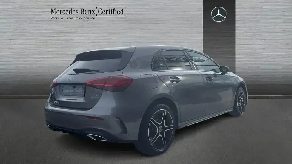 Käytetty Mercedes A250 AMG line 218 HP (160 kW) 2024 Harmaa Sedan