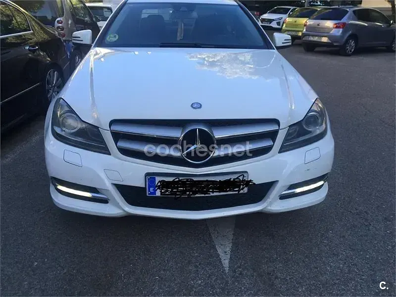 Usado Mercedes C220 170 HP (125 kW) 2011 Branco Coupé