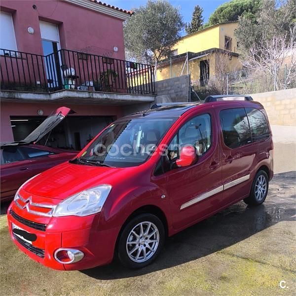 Usado Citroën Berlingo 110 CV (80 kW) 2010 Rojo Monovolumen