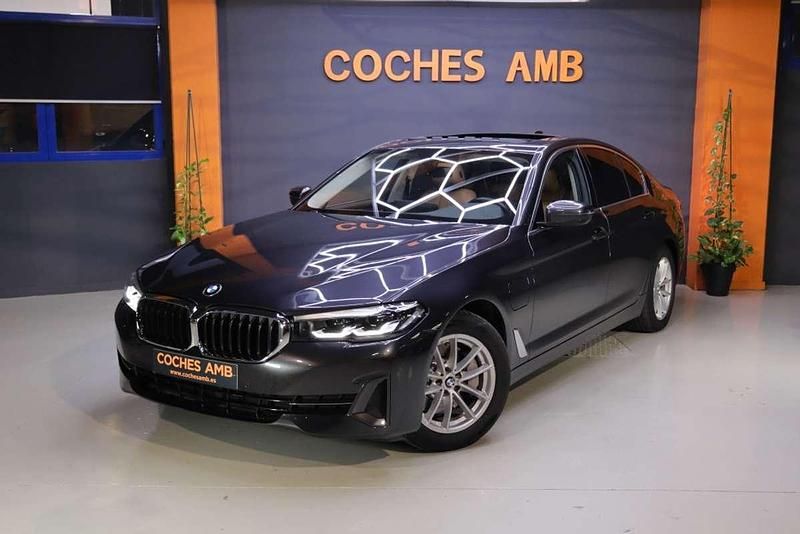 Gris / plata Usado 2020 BMW 530e Berlina | 30.950 € (Precio justo) - Imagen 1/4