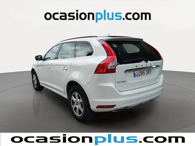 Usado Volvo XC60 Momentum 190 CV (139 kW) 2015 Blanco SUV