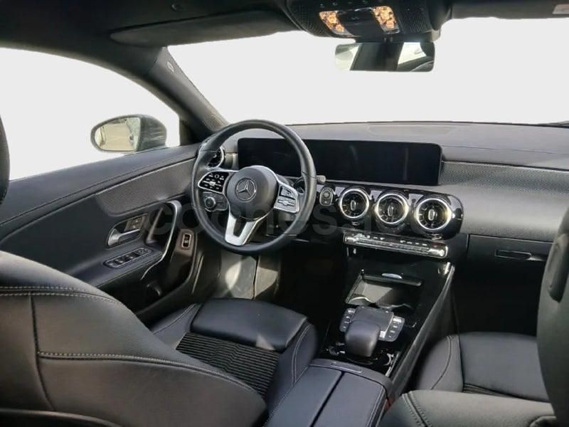 Usado Mercedes CLA200 Shooting Brake 163 CV (119 kW) 2022 Gris / plata Familiar