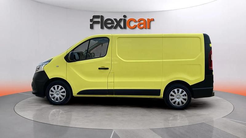 Usado Renault Trafic 120 CV (88 kW) 2020 Amarillo Monovolumen