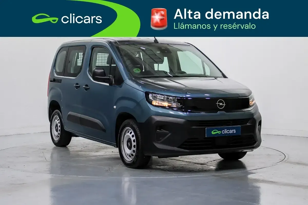 Usado Opel Combo Edition 100 CV (73 kW) 2025 Azul Monovolumen
